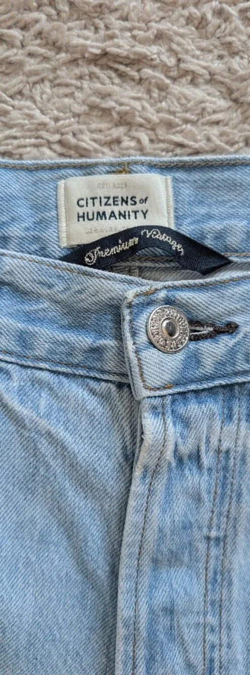 Citizens of Humanity Annina High-Rise Raw Hem Denim Shorts - Picture 4 of 14